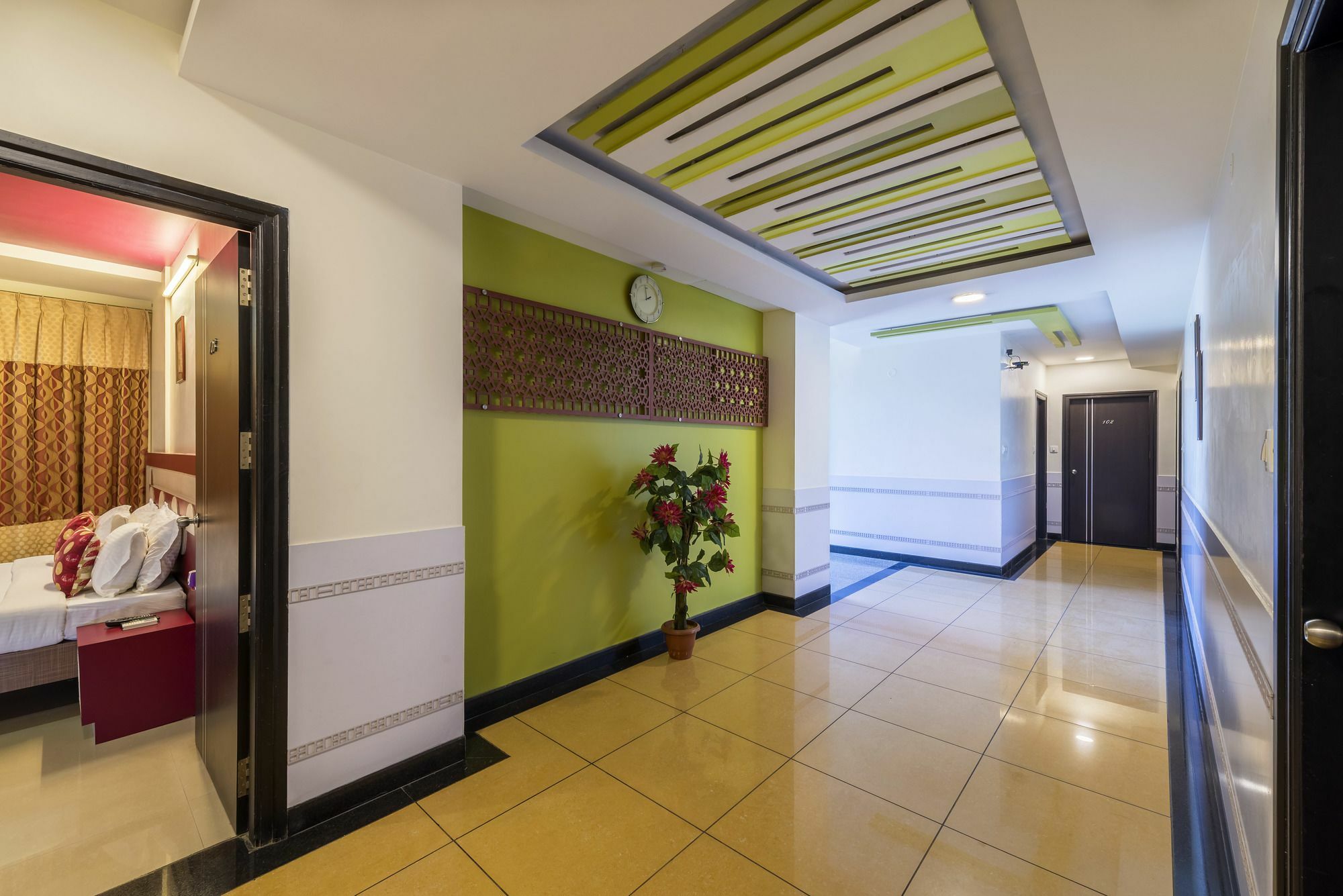 فندق Treebo Raj Elegance Manyata Tech Park بنغالور المظهر الخارجي الصورة